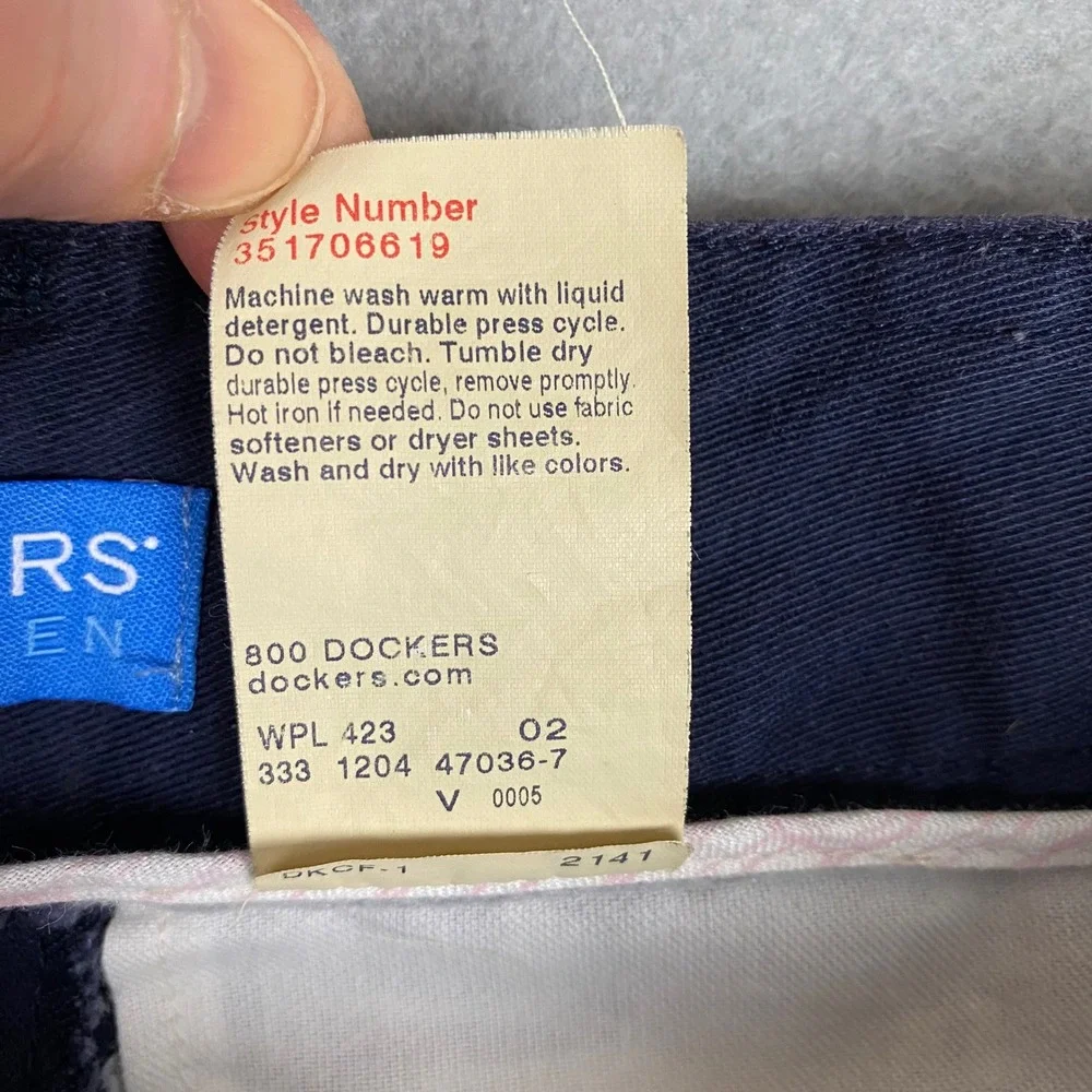 Dockers Favorite Fit Chino Cotton Side Vent Shorts Women 12 Navy Blue